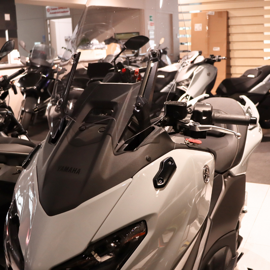 Kit Adattatore Retrovisori – Yamaha TMAX TechMax 560 2025