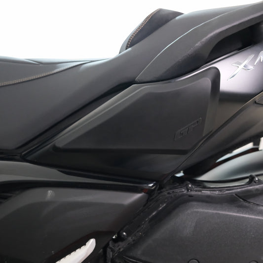 Protezioni Carene Laterali Nere per Yamaha XMAX 250 / XMAX 300 2024-2025