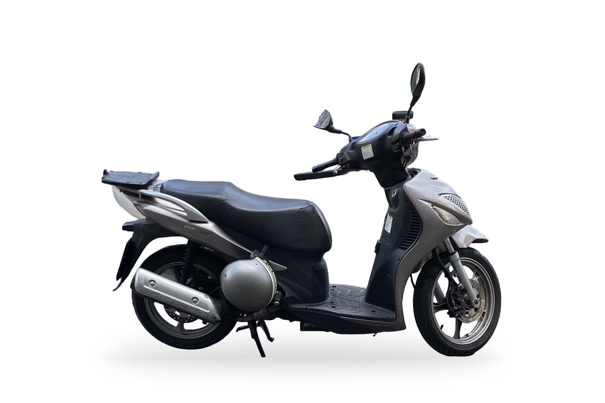 Suzuki Sixteen