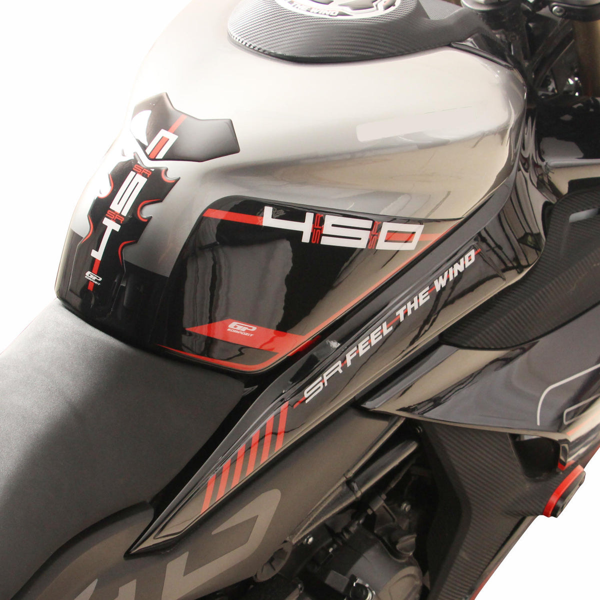 Kit Paraserbatoio Rosso per CFMoto 450SR 2023-2026 – dettaglio 3