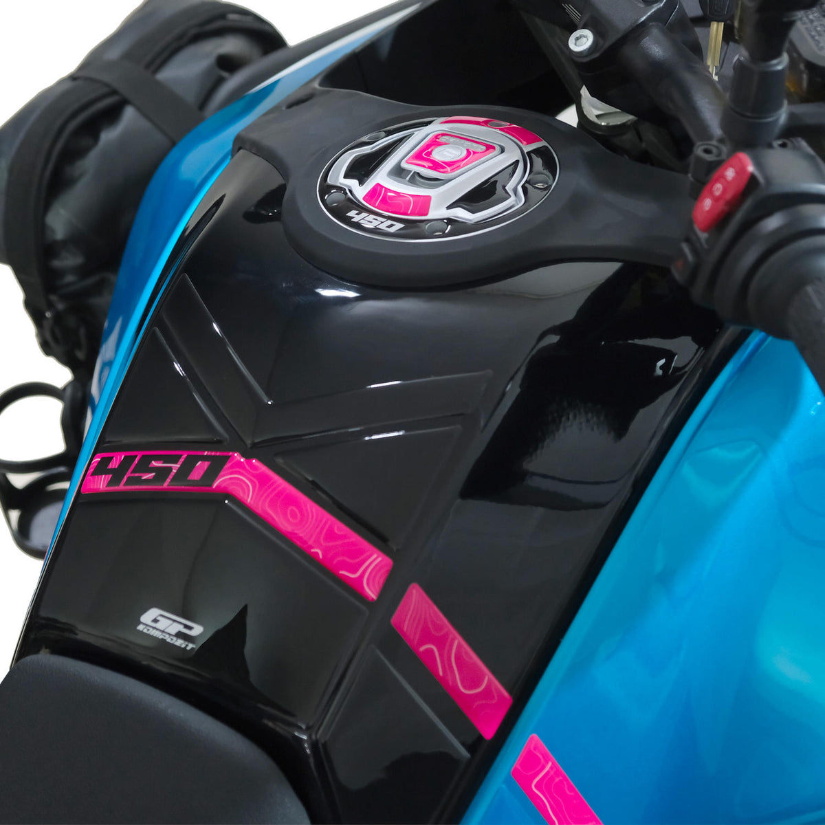 Kit Paraserbatoio Blu per CFMoto 450MT 2024-2026 – dettaglio 4