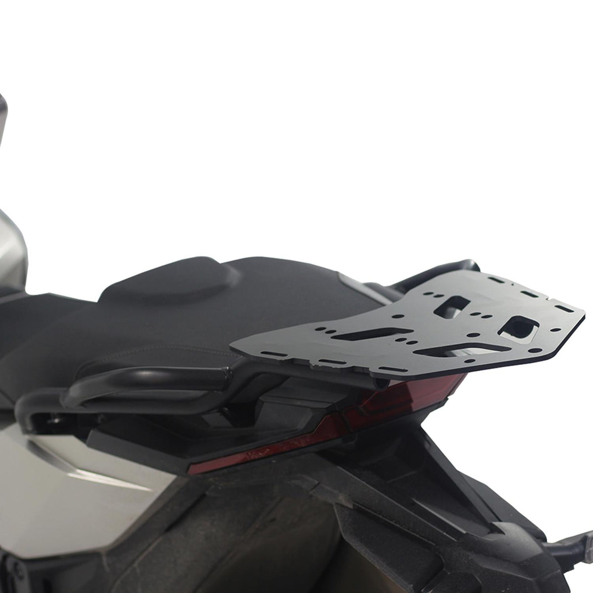 Portapacchi Posteriore Nero per Honda X-ADV 2021-2026 – Vista aggiuntiva del portapacchi montato