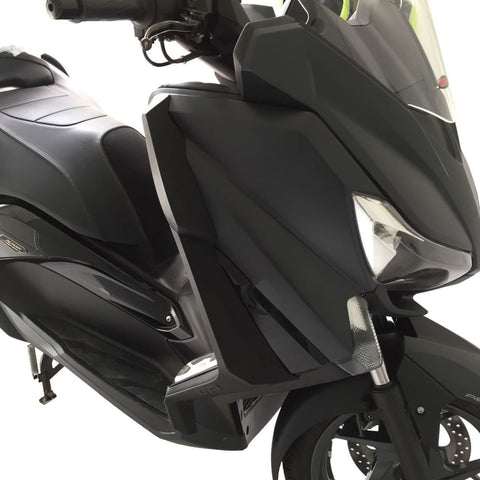 Schwarzer Karosserieschutz für Yamaha XMAX 250 / XMAX 400 2014-2017